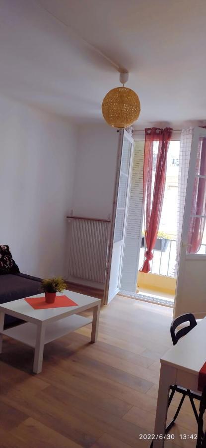 Beau F3, Renove, Calme, En Plein Centre De Nimes Apartment Ngoại thất bức ảnh
